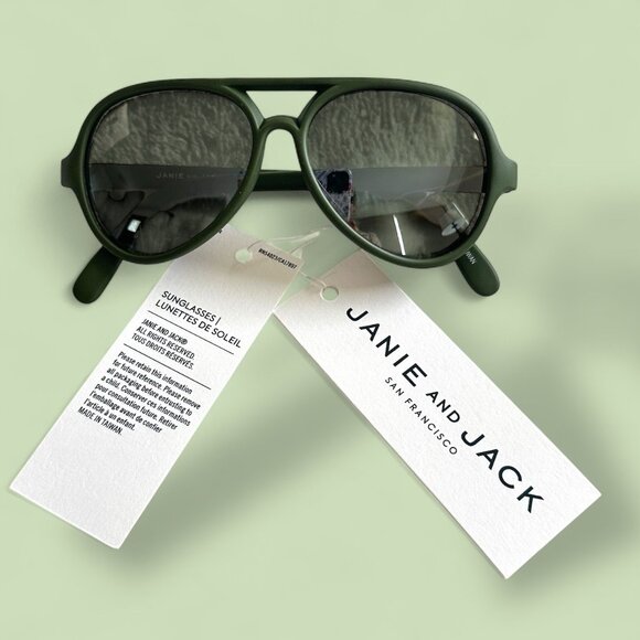 NEW 💛‎ Janie and Jack 💛 Kids Sunglasses Green Frames Logo at Hinge 2-4 Years - Picture 1 of 5